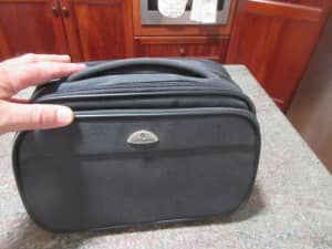 Samsonite quality travel organiser unused and in as new condition