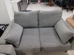 3 and 2 seater sofa set