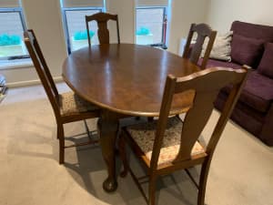 stag mahogany dining table and chairs