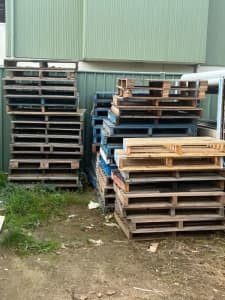 Free Wooden Pallets 