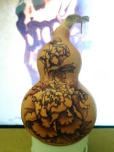 Pyrography on the mini gourd