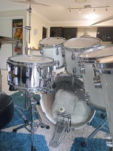 Drum kit/Mixing Desk with Monitors/Onkyo Stereo