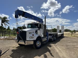 Crane truck for hire