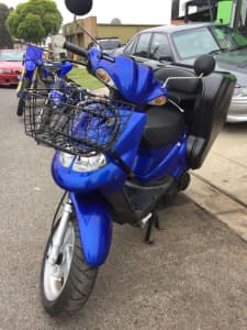 TGB 125cc Delivery Scooter - with carry box & basket!