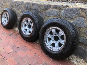 Jayco 4WD Trailer alloy wheels and tyres