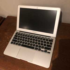 Apple 11-in Macbook Air A1370 with Charger and Case