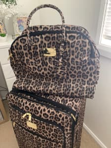 Luggage Set leopard print as new