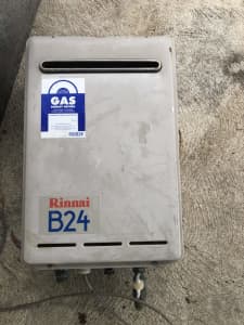 Instantaneous gas heater b24