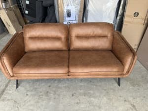 BRAND NEW Brown modern retro look 2.5 seater sofa lounge 🥳