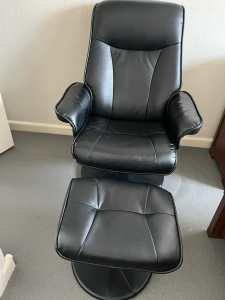 Leather nursing chair