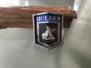 HQ Holden Grill Centre Badge