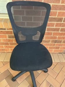 Five wheel, ergonomic office chair