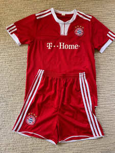 Kids Soccer Shirts/Pants - FC Bayern Munich