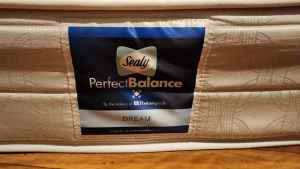 Sealy single mattress in good clean condition