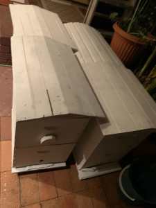EMPTY BEE HIVES FOR SALE-8 fr. x4