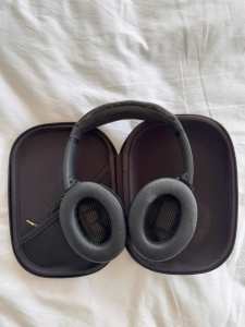 Bose QC35 Headphones - Black