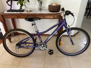 Giant Enchant 24” girl’s kids bike 5-7 yo No rust $549 sell $175