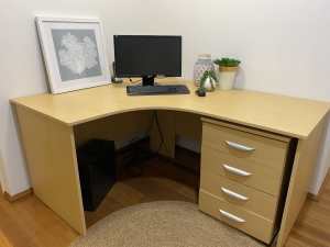 Desk and drawer set