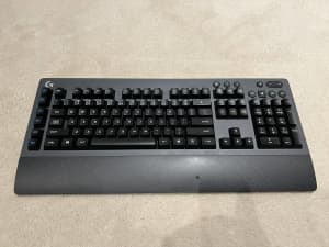 Logitech G613 Wireless Gaming Keyboard G903 Gaming Mouse Combo