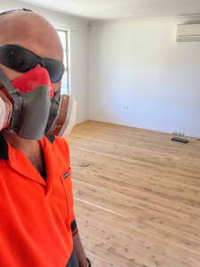 Timber floor/ deck sanding and polishing 