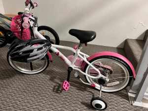 Decathlon Kids bike for girls suitable for age 5-8