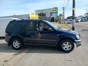 2000 Mercedes-Benz ML320 4x4 Blue 5 Speed Automatic Tipshift Wagon