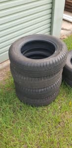 Tyres 165 / 70R13