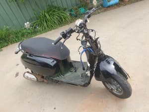 125cc moped petrol engine scooter 