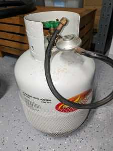Swap n Go 8.5kg Gas Cylinder (3/4 full!) with gas hose