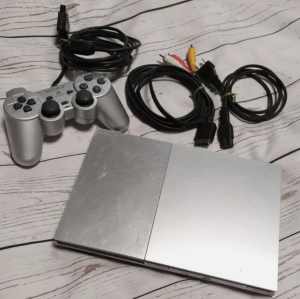 PlayStation2 slim silver.
