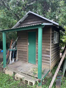 Timber garden shed / cubby / chicken coop 