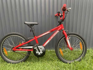 Specialized 20’ 2015 HOTROCK Candy Apple Red