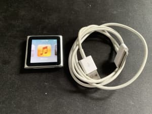 iPod nano 8gb 6th Gen Silver with Charging Cable