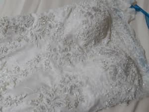 10-12 Martina liana lace & bead cream to ivory gown $900