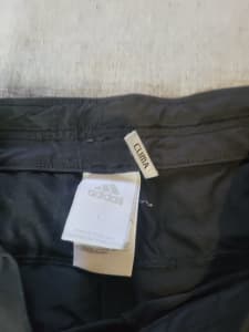 Adidas Climalite 3/4 length pants - size L