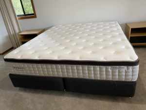King mattress & base