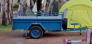 7x4 Trailer with Gas Lift Lid