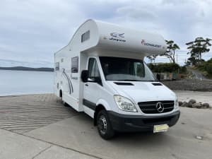 Mercedes motor home 36.000 kilometres