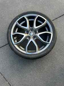 HSV holden pentagon wheel brand Bridgestone tyre original