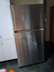 Samsung 593L fridge/ freezer