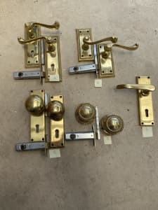Heritage Brass Door Handle Pairs / Sets