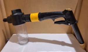 PRESSURE WATER CLEANING GUN WITH SOAP DISPENSING BOTTLE
