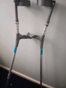 Canadian Crutches as new & shower chair $30 for both