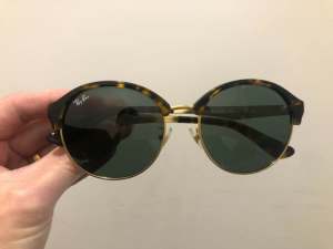 Authentic ray ban gold frame black sunglasses