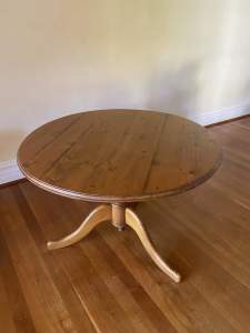 Round Baltic Pine Table