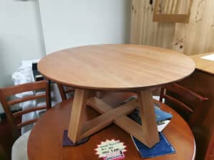 BRAND NEW Southern Oak circular coffee table - natural finish