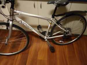 Quality Norco 21 speed hybrid commuter in excellent condition. 