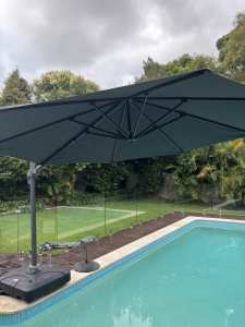 Coolaroo 3.5m Cantilever Umbrella