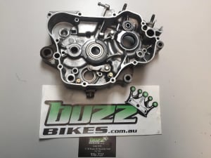 WRECKING Yamaha YZ125 - engine parts removed from 1999 model