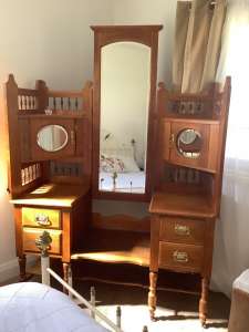 Attractive vintage dressing table